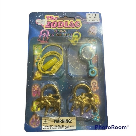 The Zodiac Pendant and Keychain set Vintage toy - Picture 5 of 7
